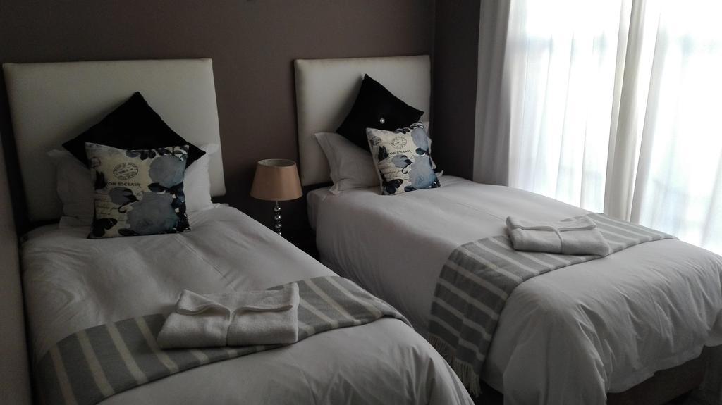 Gemutlich Guesthouse Upington Bagian luar foto